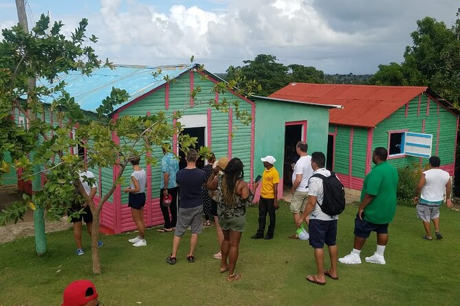 8-Hour Tour Enjoying the Dominican Culture Through the Countryside - Walking a Batey and Sugar Cane Country: How Land Use Shapes Life