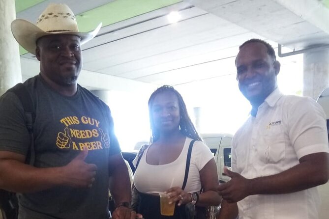 Airport Transfer from/to Uvero Alto to Punta Cana - Door-to-door drop-off in Uvero Alto