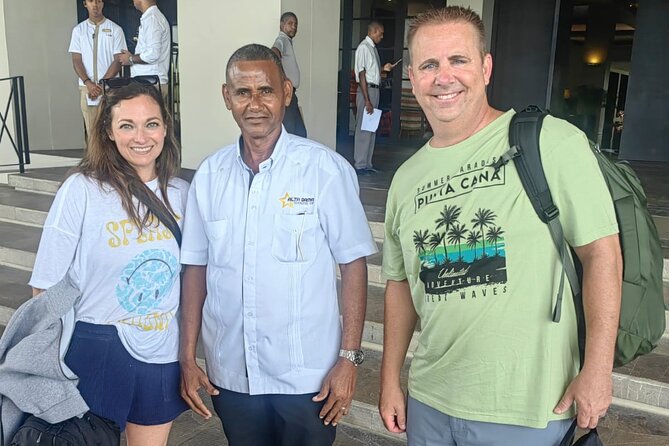 Airport Transfer from/to Uvero Alto to Punta Cana - Pickup logistics: private group, included drinks, and practical access