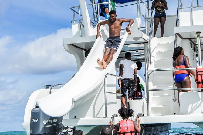 Bavaro Punta Cana EN boat party with drinks and transportation - Why this Bavaro Punta Cana boat party feels like more than a ride