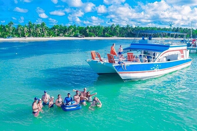 Boat Party with Drinks and Snacks with Transportation Included - Key highlights at a glance