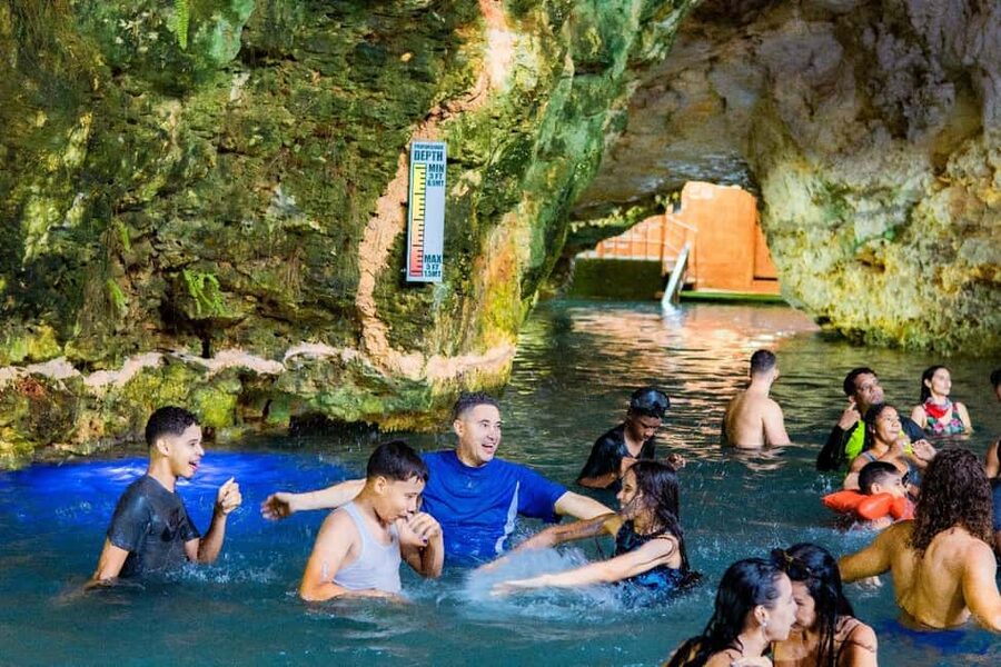 Booggy Adventure en Macao: Cuevas, Playa y Barro Extremo - The Typical House Stop: Local Flavors, Shopping Stops, and How to Handle It