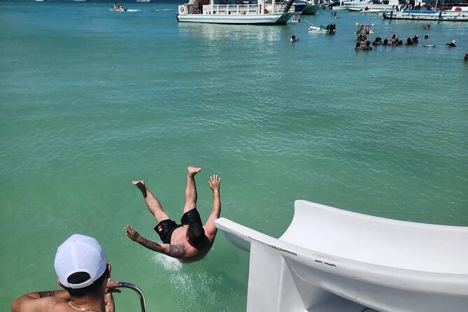 Catamaran party in Punta Cana with open bar, music and more - Dolphin Watching From the Boat: How to Get the Most Out of 15 Minutes