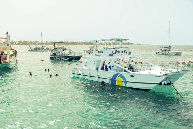 Catamaran Private Group Tour - Crew Experience: Friendly, Attentive, and Built for Comfort