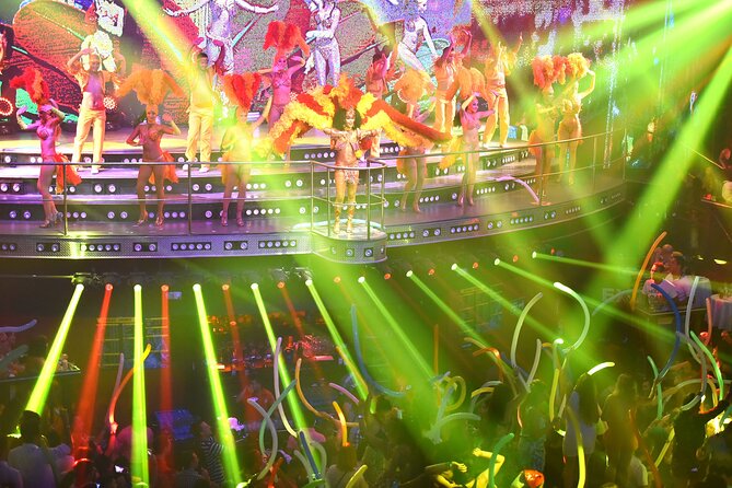 Coco Bongo Premium Open Bar - Snacks, Service, and Staff: The Human Part of the Party