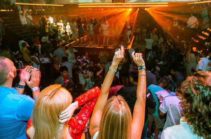 Coco Bongo Premium Open Bar - Who Should Book Coco Bongo Premium Open Bar (and Who Should Rethink It)