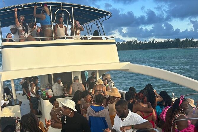 DE Hip Hop Boat Party for Adults and Free Drinks Only - Open Bar + Hip Hop Party Energy: Why This Works for Adults