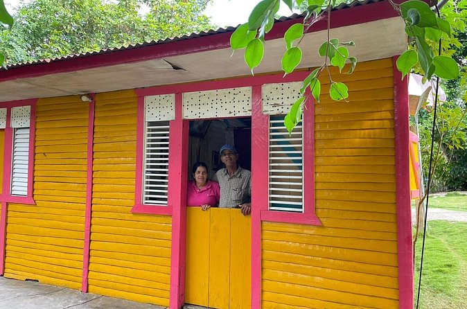 Discover Dominican life - Guides and group vibe: Jeremy, Freddy, Heloise, and Rey