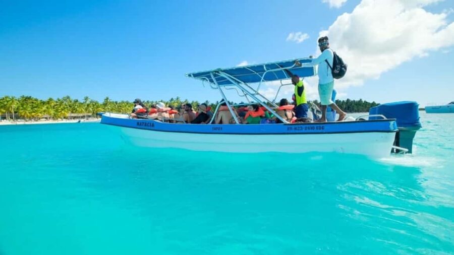 Discover Punta Cana: Full-Day Saona Island All Included - Included Drinks and the Rum-and-Cola Mood