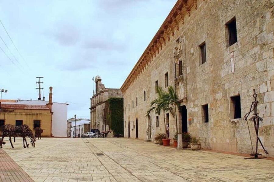 Discover Santo Domingo: Colonial History, Monuments & Lunch - Price and logistics: 11 hours, hotel pickup, and a real travel day