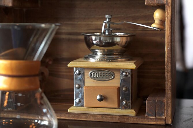 Dominican Coffee Tasting and Pairing Experience - Caffeine and Grind: the two ideas that make the tasting stick