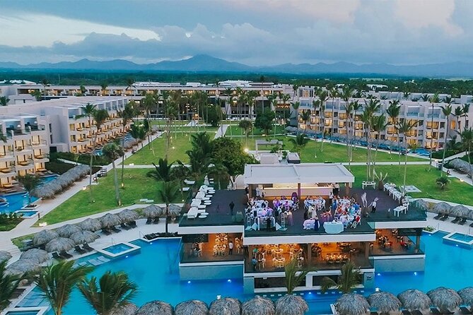 Excelence El Carmen - Round Trip Shuttle - Punta Cana Airport - Finding Your Driver Without Guesswork