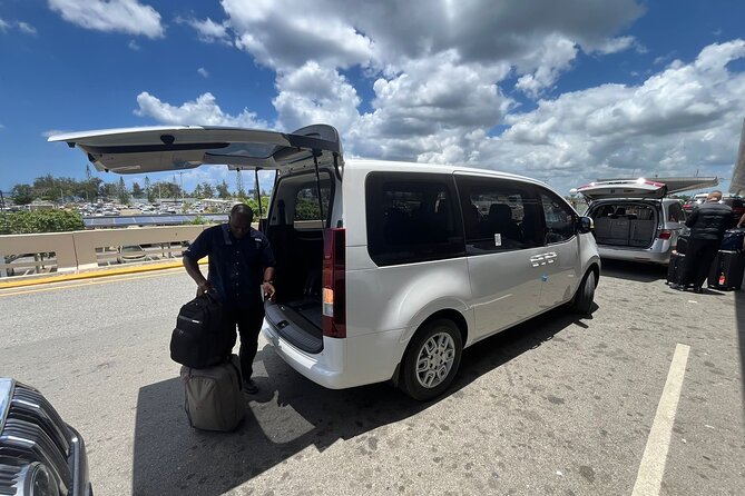 Exclusive Minivan Airport Transfers in Punta Cana - Round-trip transfers: the 24-hour pickup check that saves you