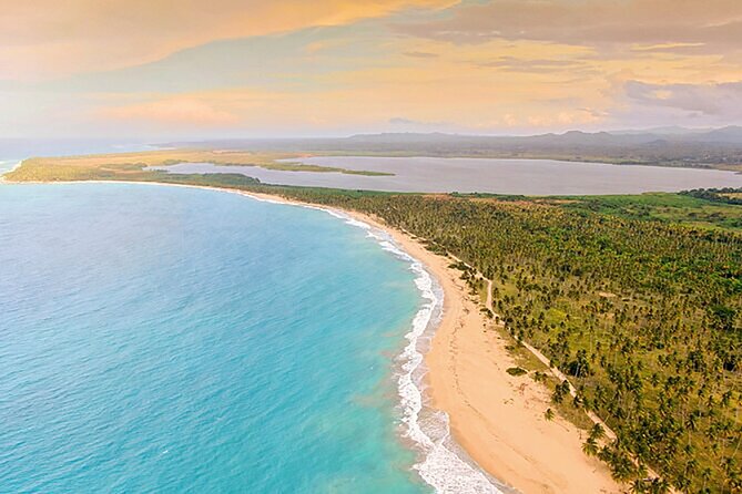 Excursion to Montaña Redonda and Playa Esmeralda from Punta Cana - Lunch and service style: why it feels better than “just food”