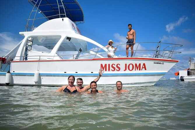 Experience for families and friends by private boat with pick-up - Stop 2: Playa Los Corales dolphin platform (short and simple)
