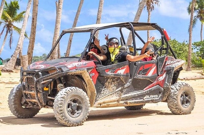 Family Polaris - Suzuka Tours Punta Cana - Ending at the cenote: cool air after sun, and a cave-like moment