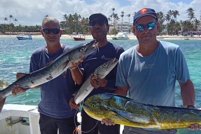 FISHING PRO CHARTERS - Boat Excursion - Sobre Las Olas - The Fishing Targets: What Species You Might Run Into