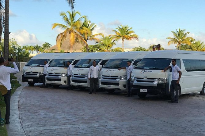 From and to Punta Cana airport(PUJ)<=>All places and hotels in Bávaro Punta Cana - A Smooth PUJ to Bávaro Transfer for Small Groups
