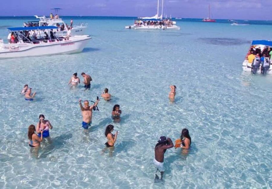 From Punta Cana: Saona Island Boat Trip with Buffet - Saona Island beach time: white sand, drinks, and the buffet rhythm
