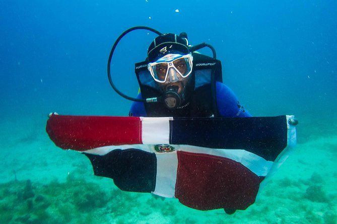 Full-Day Catalina Island Scuba Diving Tour from Punta Cana - Underwater stop #1: The Wall off Catalina Island