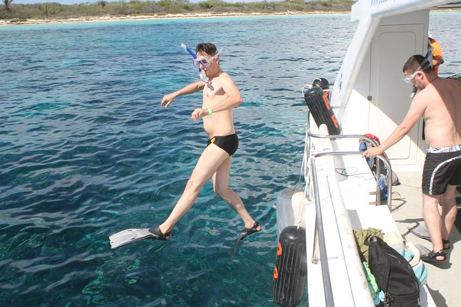 Full-Day Catalina Island Snorkeling Tour from Bavaro - The Moto Catamaran Ride: Where the Day Starts Relaxed