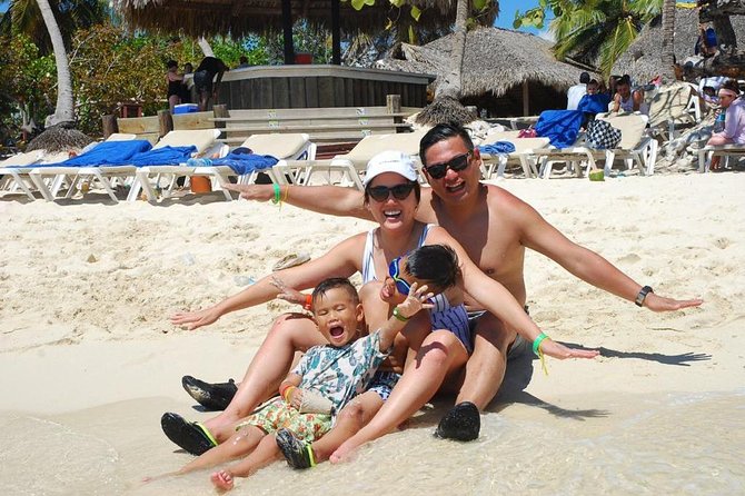 Full-Day Cruise to Saona Island - Natural pool and lunch - Open Bar Drinks, Food Flow, and the No-Beer Fine Print