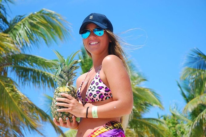 Full-Day Cruise to Saona Island - Natural pool and lunch - Safety, Life Jackets, and What the Operator Says