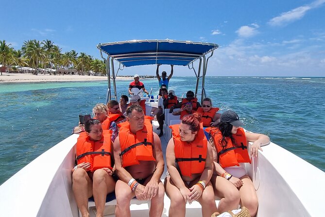Full Day Island Tour in Isla Saona from Punta Cana - Beachside buffet lunch: what you actually get on a beach day