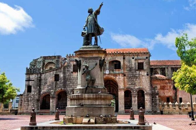 Full-day Santo Domingo Tour with Roundtrip Transfer from Airport to Hotel - Los Tres Ojos National Park: cavern lakes and the 3-lake viewpoint