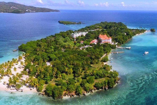 Full day tour to samana bay from punta cana - Cayo Levantado (Bacardi Island): Beach Time, Swimming, and Photos