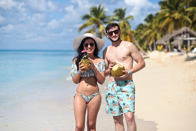 Full-Day Tour to Saona Island Sailing with Lunch and Beverages - Speedboat Meets Catamaran: How the Route Changes the Vibe