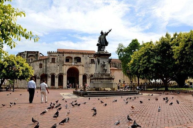 Guided Full Day City Tour in Santo Domingo from Punta Cana - Zona Colonial and Calle Las Damas: slow down in the oldest streets