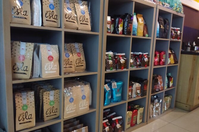 Guided Shopping Tour - Rum tasting, chocolate factory, Cigar factory - Coffee tasting and jewelry shopping: take your time with the details