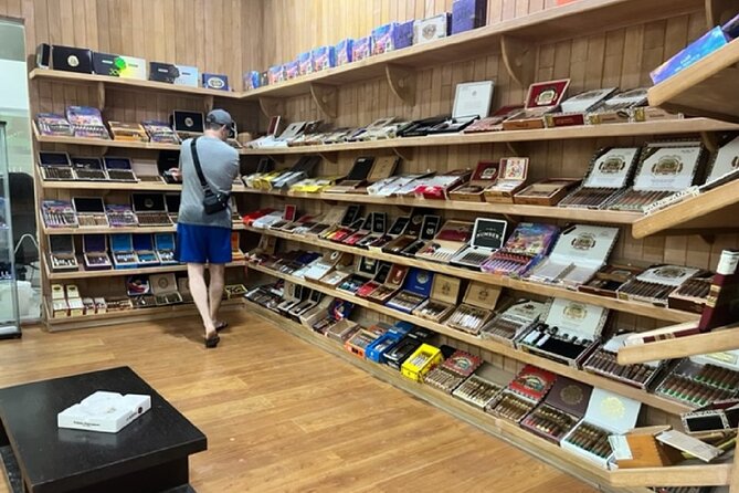 Guided Shopping Tour to Bella Mare Store (Cigars, Chocolate, Rum and Souvenirs) - Rum tasting and rum shopping: enjoy it, then shop with control