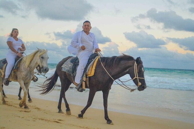 Half-Day Tour 2-in-1, Redonda Mountain & Horseback Riding Tour in Macao Beach - WiFi, Private Setup, and Small Comforts That Matter