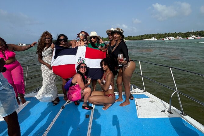 Hip Hop adult only Party Boat with Unlimited drinks and Sandbar - Unlimited drinks and the included cocktail lineup