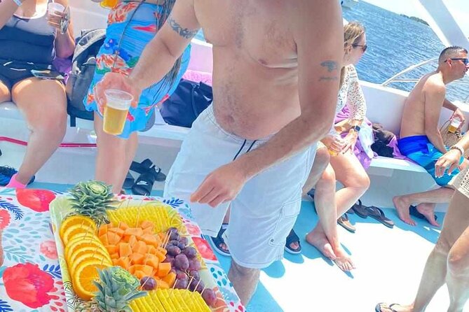 Hip Hop Beat and Live Dj Adults Only Party Boat and Free drinks - Snacks, bottled water, and how to handle a drink-friendly afternoon