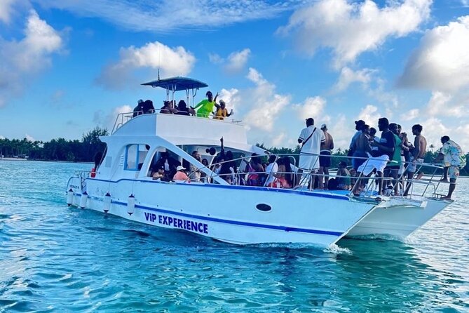 Hip Hop Beat and Live Dj Adults Only Party Boat and Free drinks - Pickup, transportation, and the group size that keeps it fun