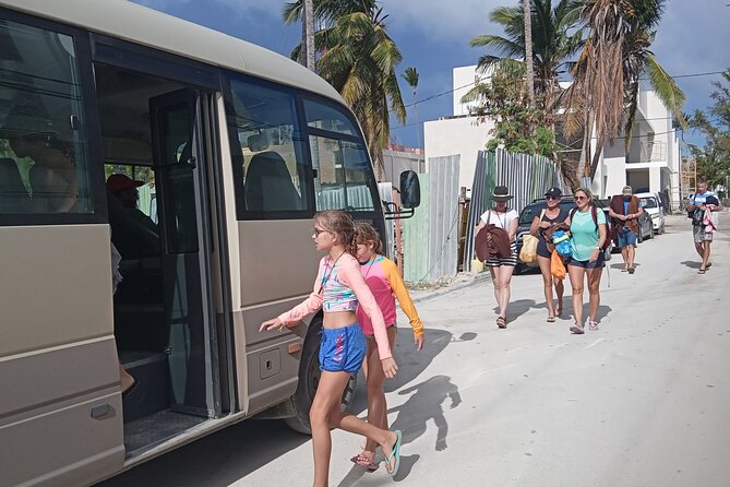 Hip hop party boat cruise & Snorkel: Wonderful time in Punta Cana - Drinks, Snacks, and the Real Meaning of Open Bar