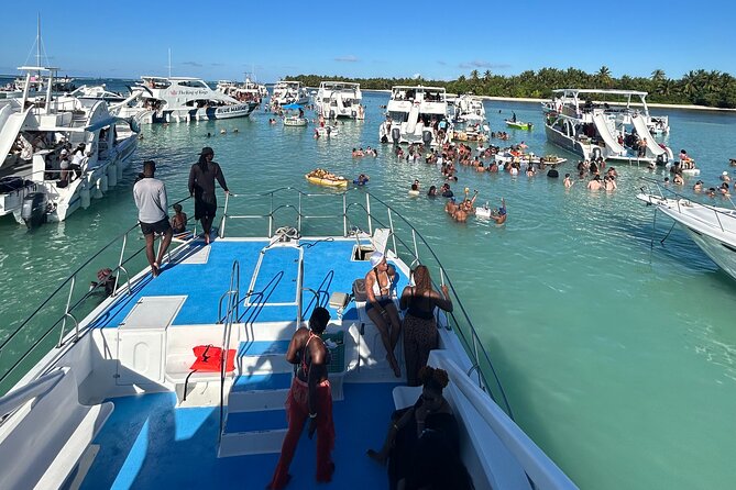 Hip-Hop Party Boat with Dj Live Adults Only and Unlimited Drinks - Entering The Day: Start Time, Pickup, and Staying Smooth