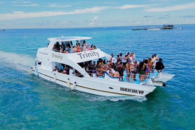 Hip Hop solo para adultos PartyBoat con Bebidas ilimitadas y Bar - Quick highlights