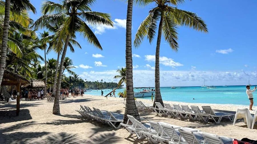 isla saona día completo - Natural Swimming Pool: warm, shallow water with limited time