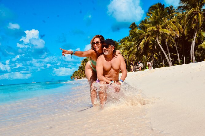 Isla Saona Exclusive Tour with Catamaran & Natural Pool - Isla Saona and the natural pool: how to make the stop work for you