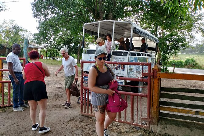 Jhoraji Cultural Authentic Experience - The lunch along the Anamuya River: food that tastes like home cooking