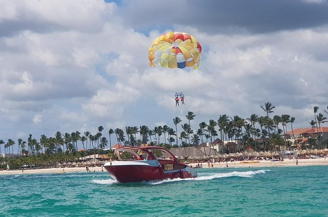 Parasailing Adventure from Punta Cana - Solo vs tandem: which one fits your comfort level