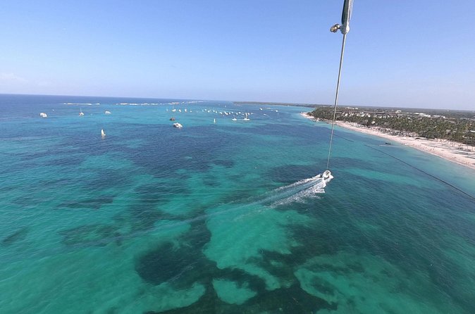 Parasailing in Bavaro - Lunch included: what makes it feel more personal