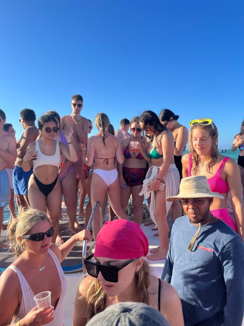 Party Boat and Snorkelling in Punta Cana - What’s included vs not included: simple checklist