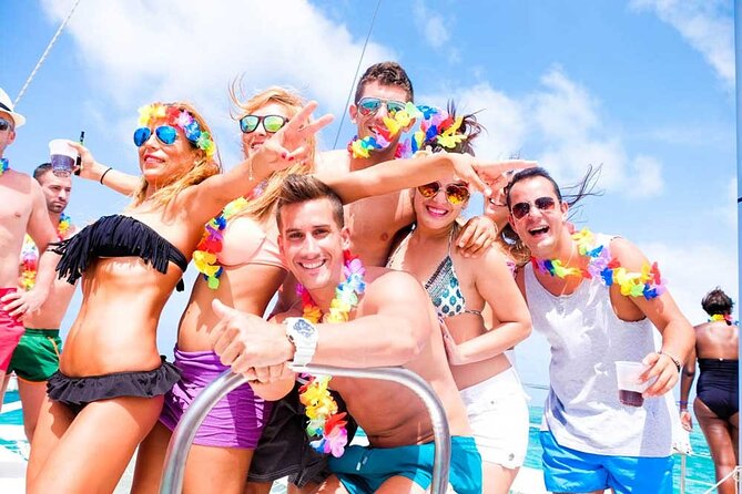 Party boat in Catamaran with Open Bar Only Adults + Snorkeling - Quick hits you’ll care about