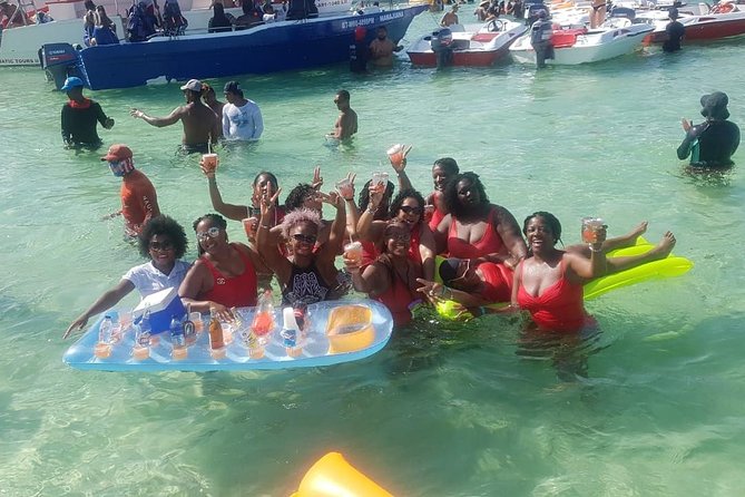 PARTY BOAT Punta Cana - A 3-hour Punta Cana party cruise that mixes drinks with water time