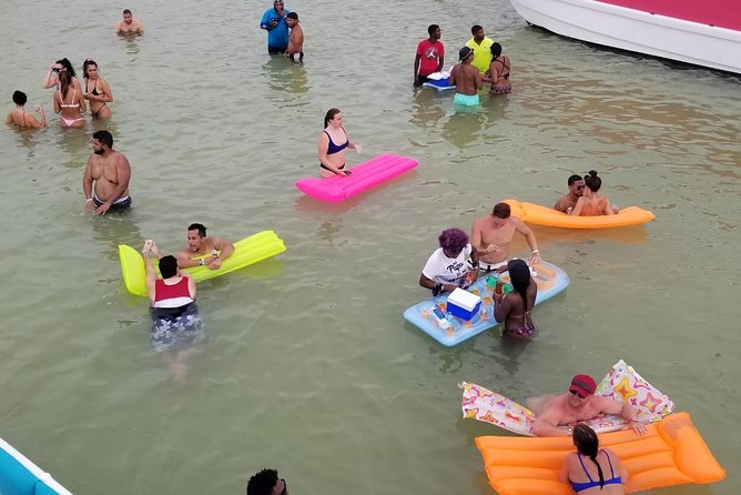 PARTY BOAT Punta Cana - Snorkeling session: gear included for reef and natural pool time